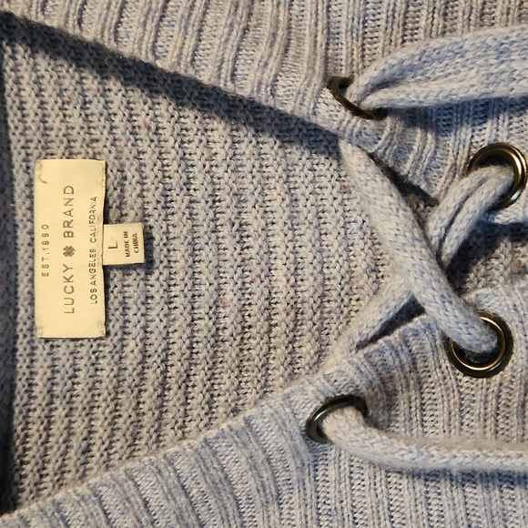 Lucky Brand Sweater - Picture 2 of 5
